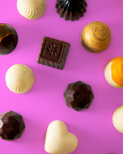 Load image into Gallery viewer, The Signature Box - 9 pcs